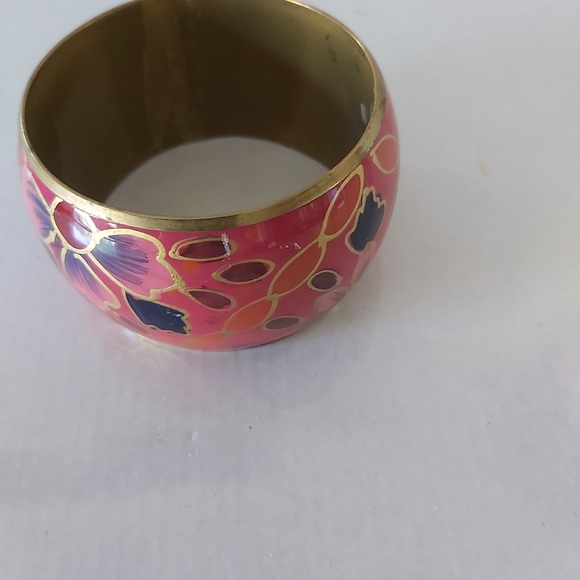 Chic Bracelet (Floral and Golden) - Picture 3 of 8